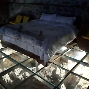 Apartament Nuci's Glass Floor, Tushemisht